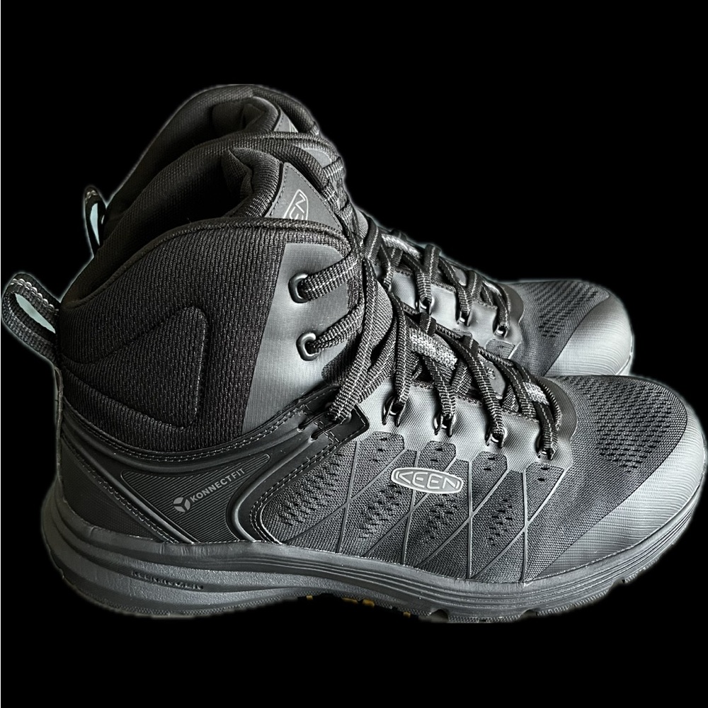 Keen composite toe work boots.